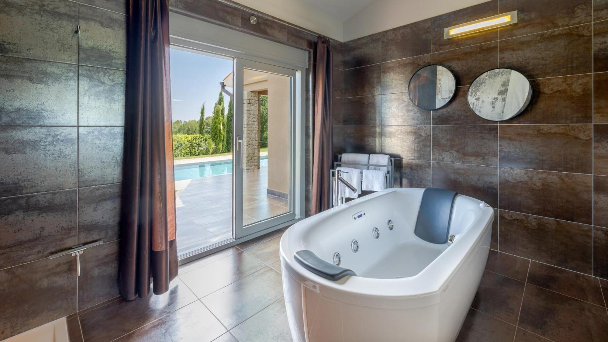 Villa Labin In Zartinj - Luxury Privacy Heated Pool With Auto Cover 외부 사진