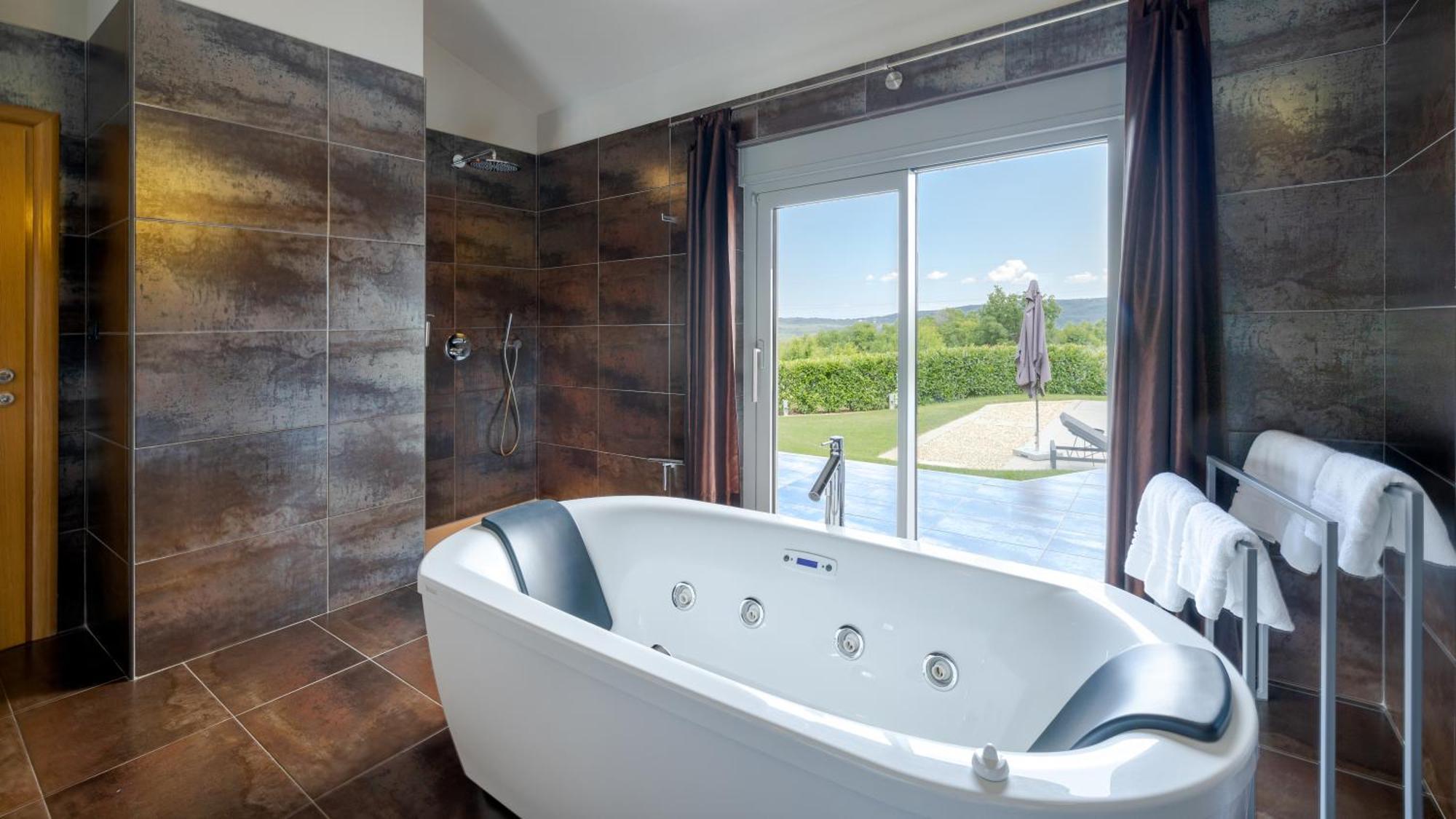 Villa Labin In Zartinj - Luxury Privacy Heated Pool With Auto Cover 외부 사진
